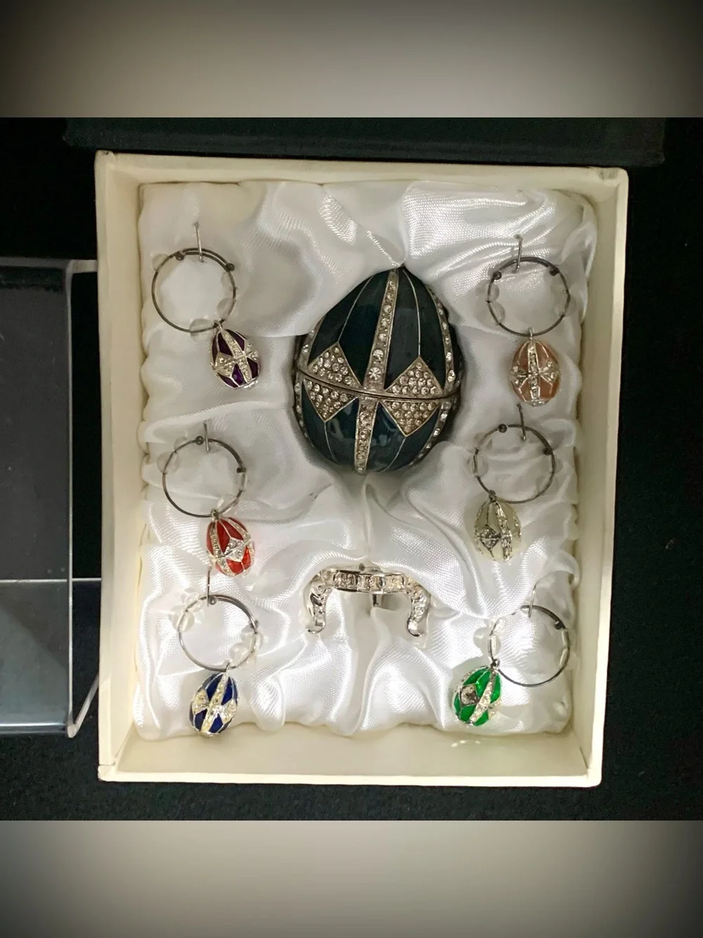 ✨ Fitz & Floyd Fabergé-Inspired Jeweled Egg Wine Charm Set – (6) Charms
